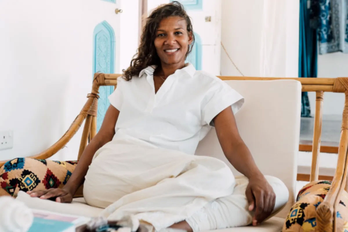 Erica, medeoprichter en directeur van Salaam Space, een yoga en wellness centrum in Oman